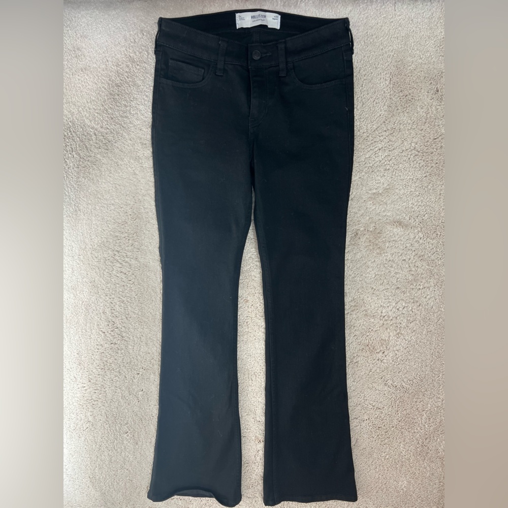 Hollister Low-Rise Black Bootcut Pants – Size Small